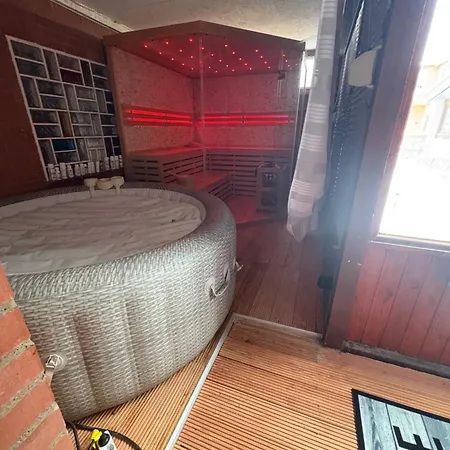 Apartment Small With Sauna And Jacuzzi! Seesen